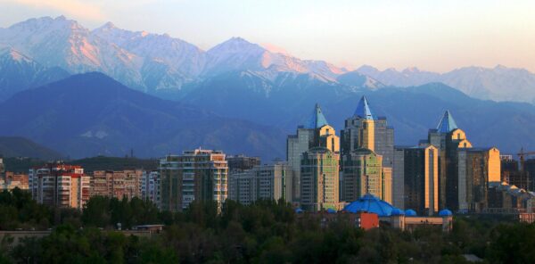 Almaty, Photo: Image by <a href="https://pixabay.com/users/shavarev-27682606/?utm_source=link-attribution&utm_medium=referral&utm_campaign=image&utm_content=7996923">Александр Шаварёв</a> from <a href